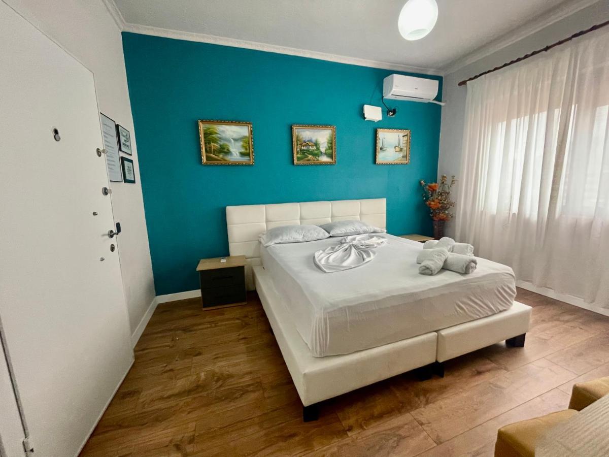 Central Room Private Entry And Bathroom Tirana Extérieur photo